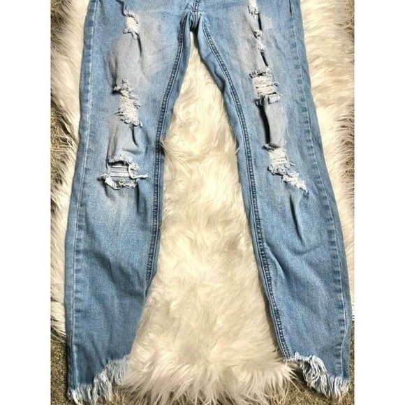 Distressed Light Wash Denim Jeans Ripped Frayed Hem Casual Everyday - Picture 6 of 8